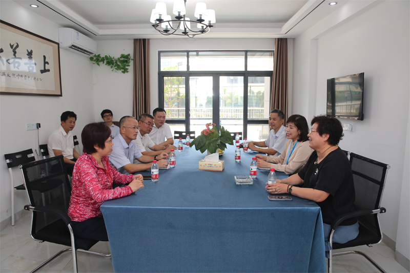 Chairman of the Sanya CPPCC Ms. Zhou Lianfen visited Sanya Baitai